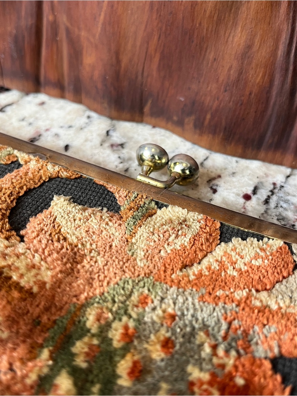 Vintage Floral Tapestry Kisslock Clutch - Picture 4 of 10